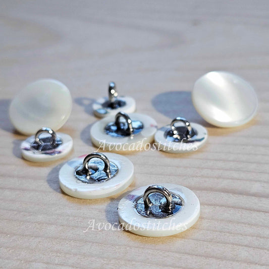 WHITE SEASHELL SHANK / 10-15mm / Set of 4 buttons / Seashell Metal Shank Buttons / Small Shell Buttons / Sewing Buttons