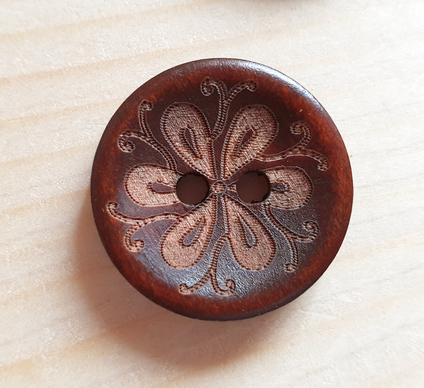 AvoDesigns SWIRLING DAISY / 20mm - 6 buttons / Wooden Buttons / Sewing Buttons