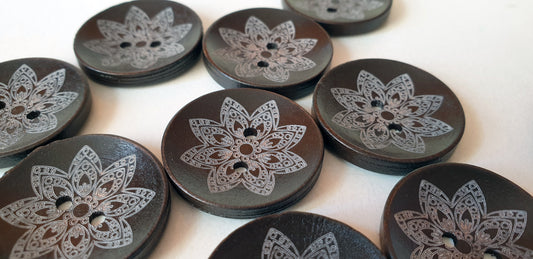 LOTUS / 30mm - 4 buttons / Wooden Buttons / Sewing Buttons