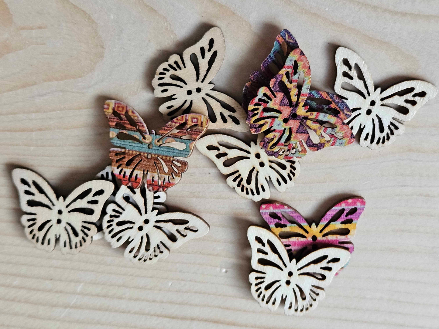 Clearance // Filigree Butterfly / Wooden Buttons (Set of 8)