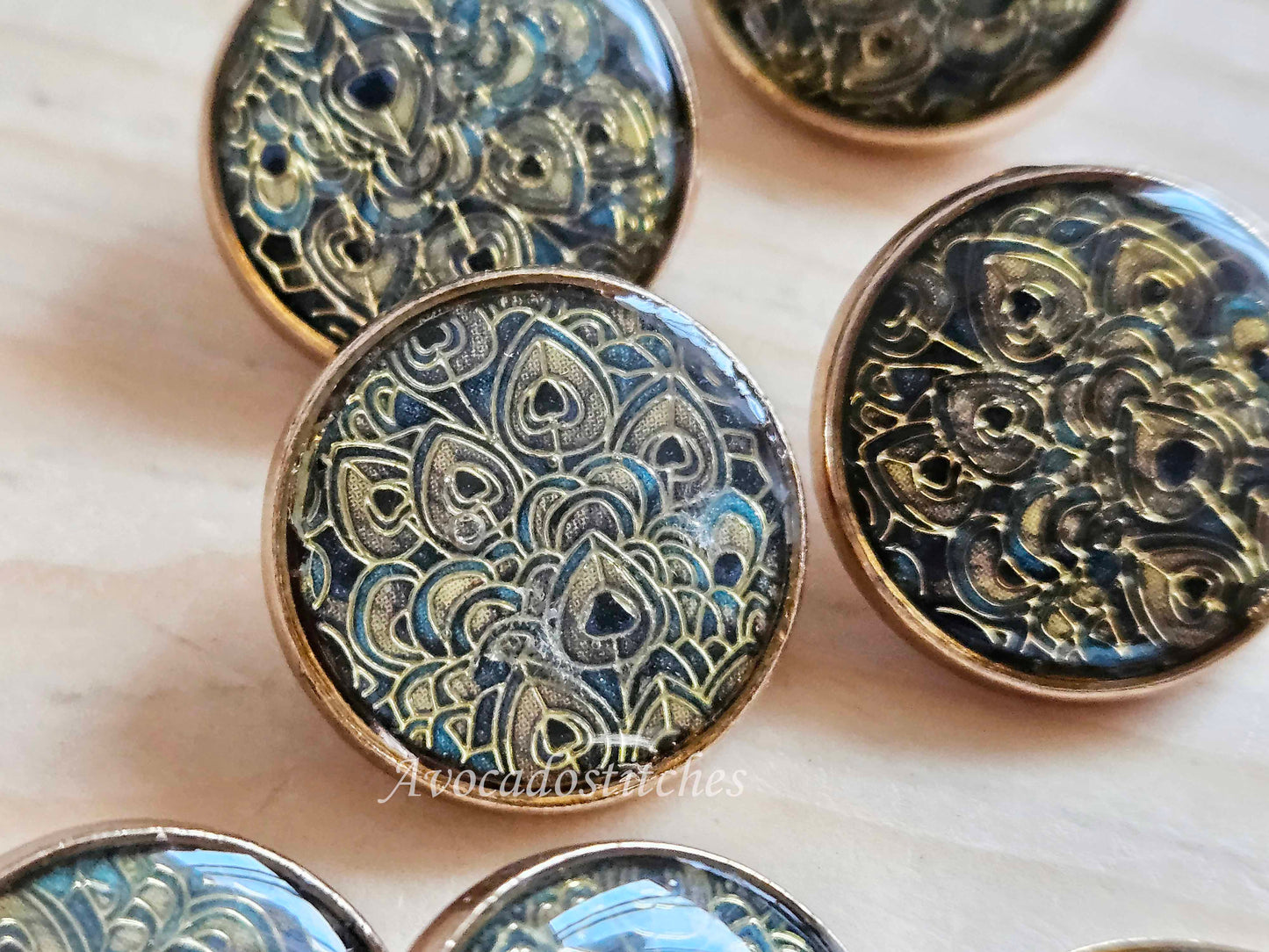 GOLDEN PEACOCK / 18mm - 4 buttons / Metal Shank Buttons / Sewing Buttons