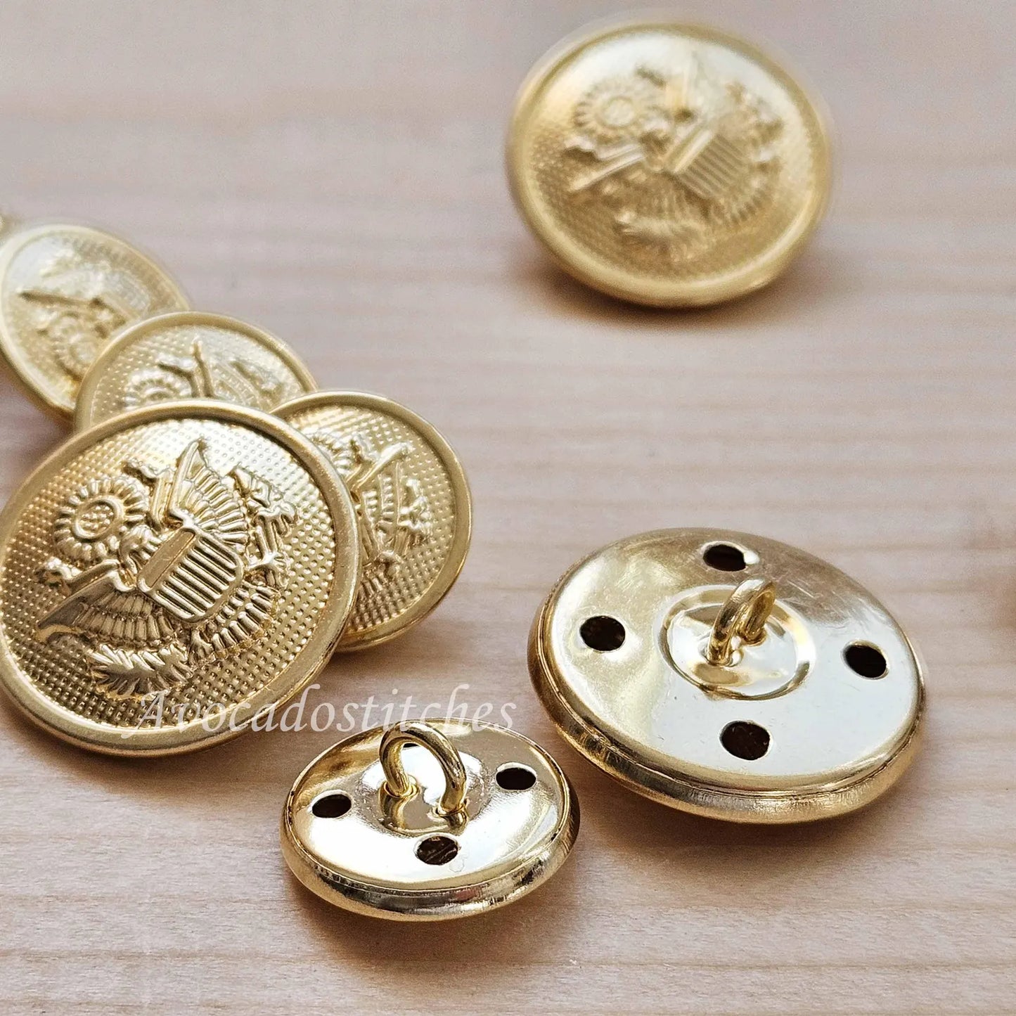 THE REGENCY Shank - Light Gold / 15-20mm / Set of 6 buttons / Metal Alloy Shank Buttons / Sewing Buttons