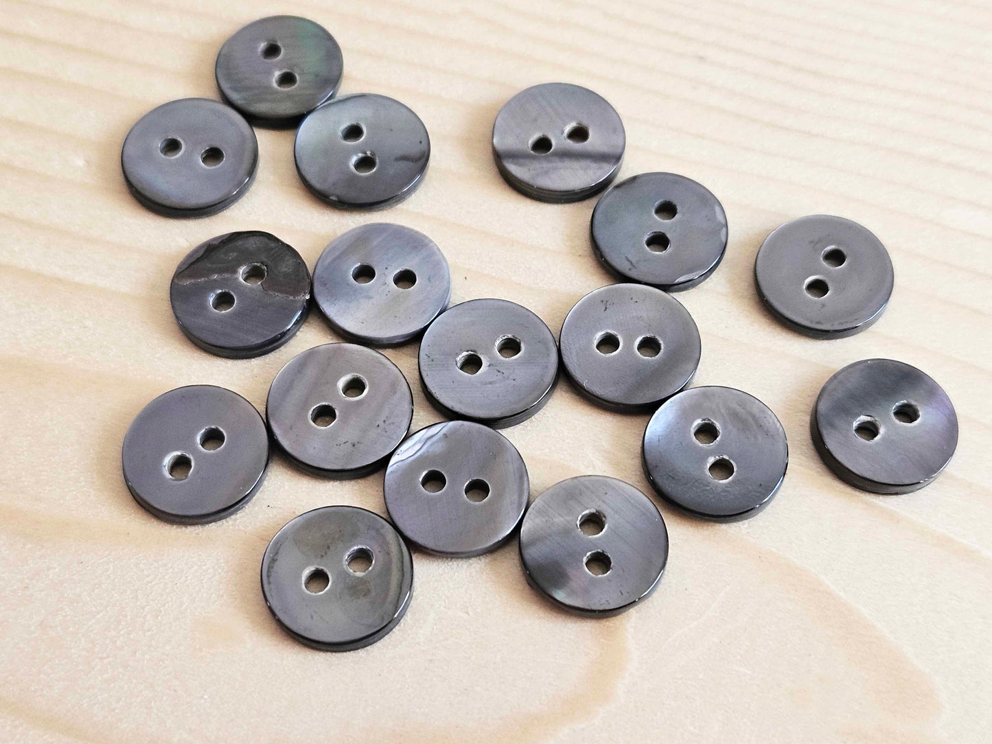 2-HOLE GREY (brownish) SEASHELL BUTTONS / 10-25mm / MOP Shell Buttons / Sewing Buttons