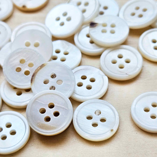 4-HOLE WHITE (mild yellowish) Seashell Buttons / 12.5mm - 10 buttons / MOP Shell Buttons / Sewing Buttons