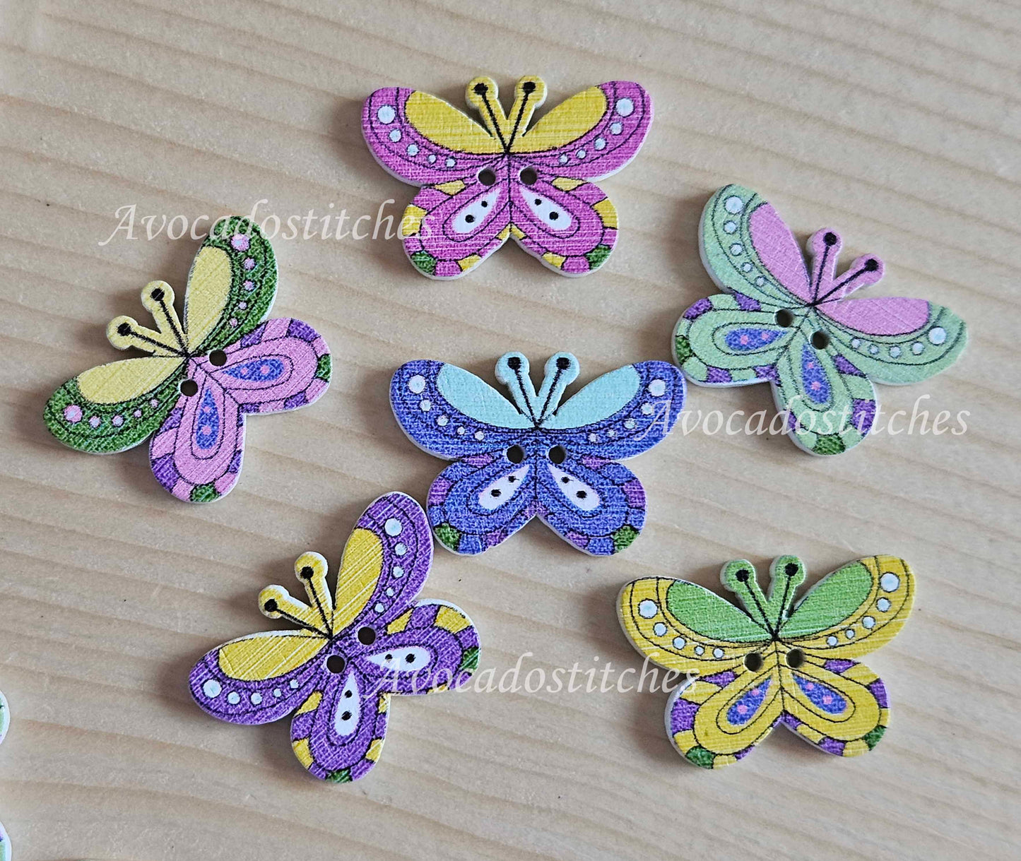 SWALLOWTAIL BUTTERFLY / 20*25mm / 8 buttons / Wooden Buttons / Sewing Buttons