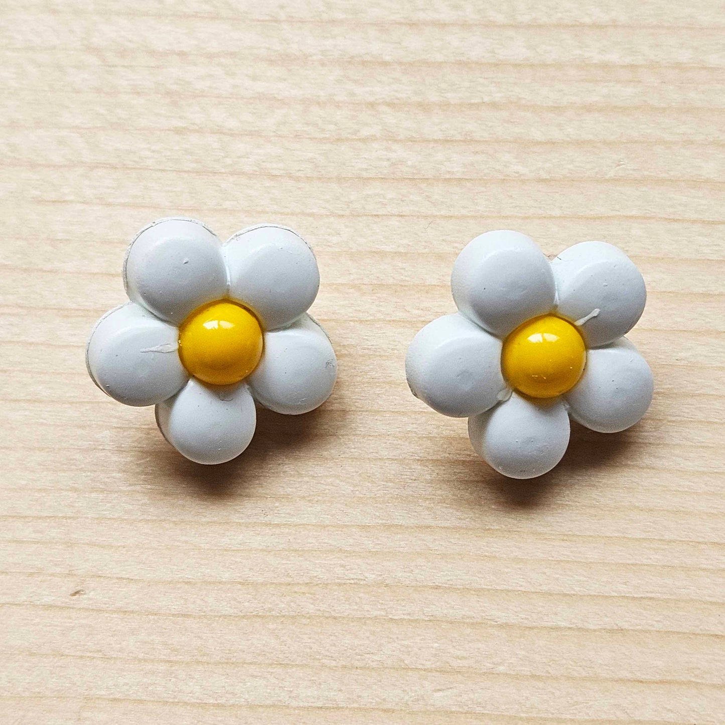 DAISY / 15*15mm - 18*18mm / 4 buttons / Resin Shank Buttons / Sewing Buttons