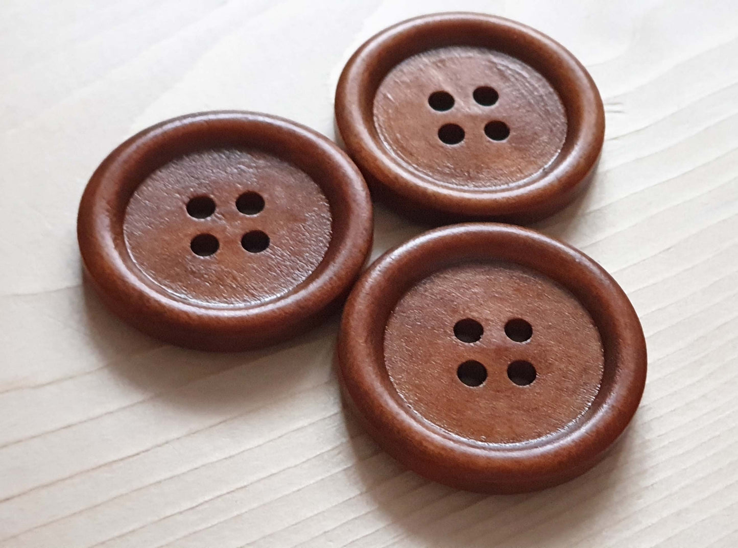 4-HOLE LIGHT COFFEE BROWN / 35mm / Wooden Buttons / Sewing Buttons