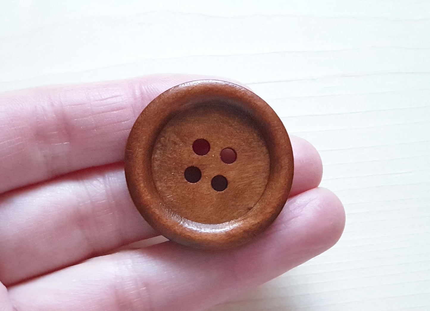 4-HOLE LIGHT COFFEE BROWN / 35mm / Wooden Buttons / Sewing Buttons