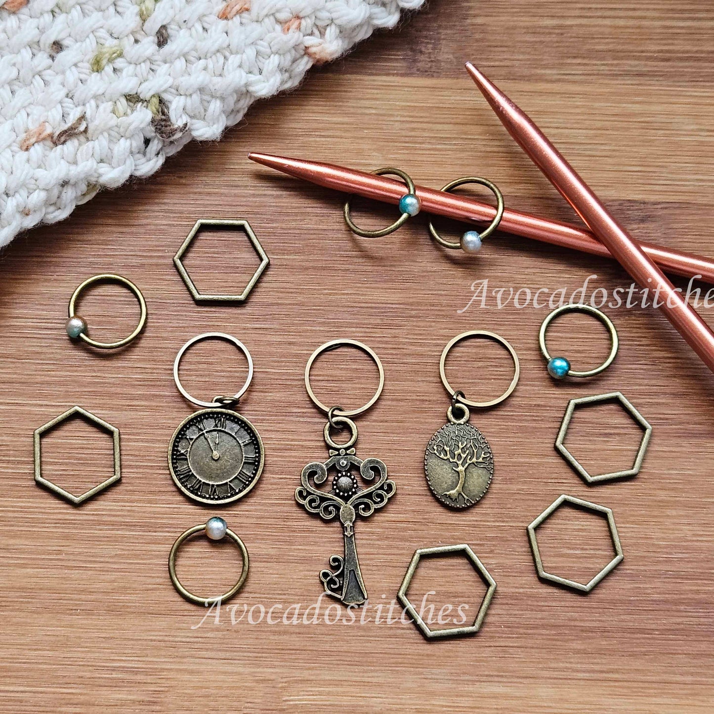 1970s RETRO STITCH MARKER Set - 13 pieces / Knitting Stitch Markers / Notions