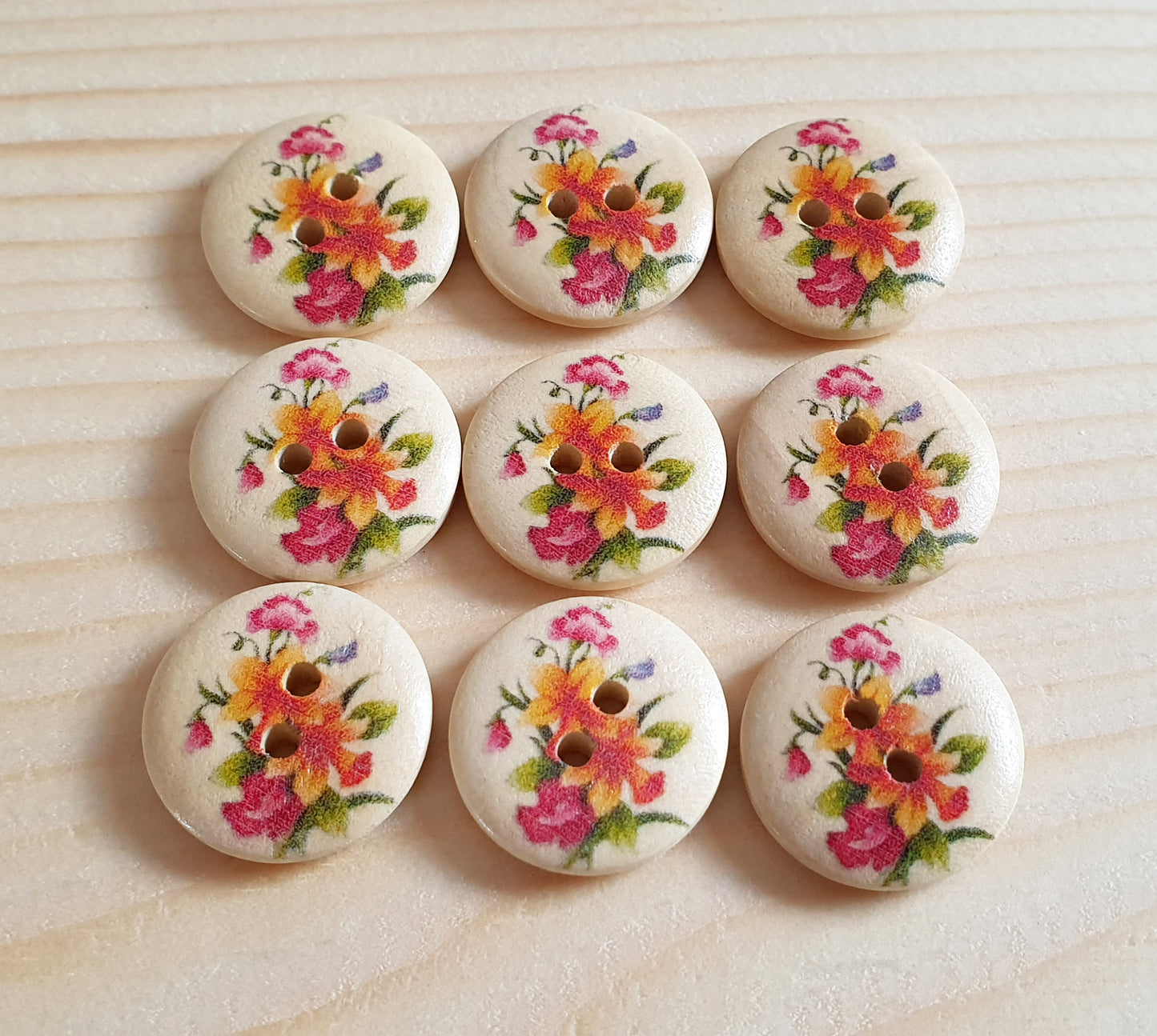 YELLOW STARFLOWERS BOUQUET / 18mm - 6 buttons / Wooden Buttons / Sewing Buttons