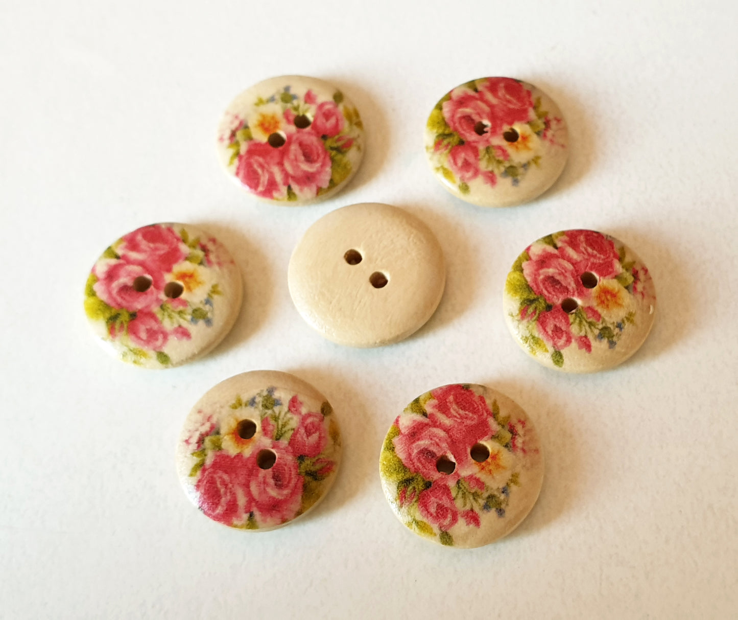 PINK ROSES / 18mm - 6 buttons / Wooden Buttons / Sewing Buttons