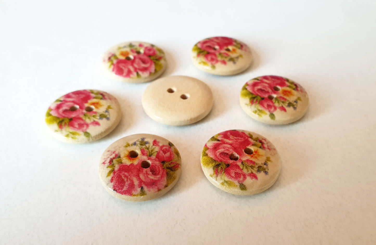 PINK ROSES / 18mm - 6 buttons / Wooden Buttons / Sewing Buttons