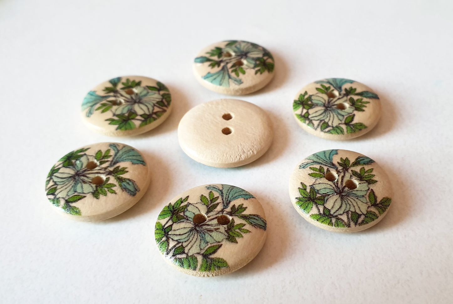 GREEN FLORALS / 18mm - 6 buttons / Wooden Buttons / Sewing Buttons