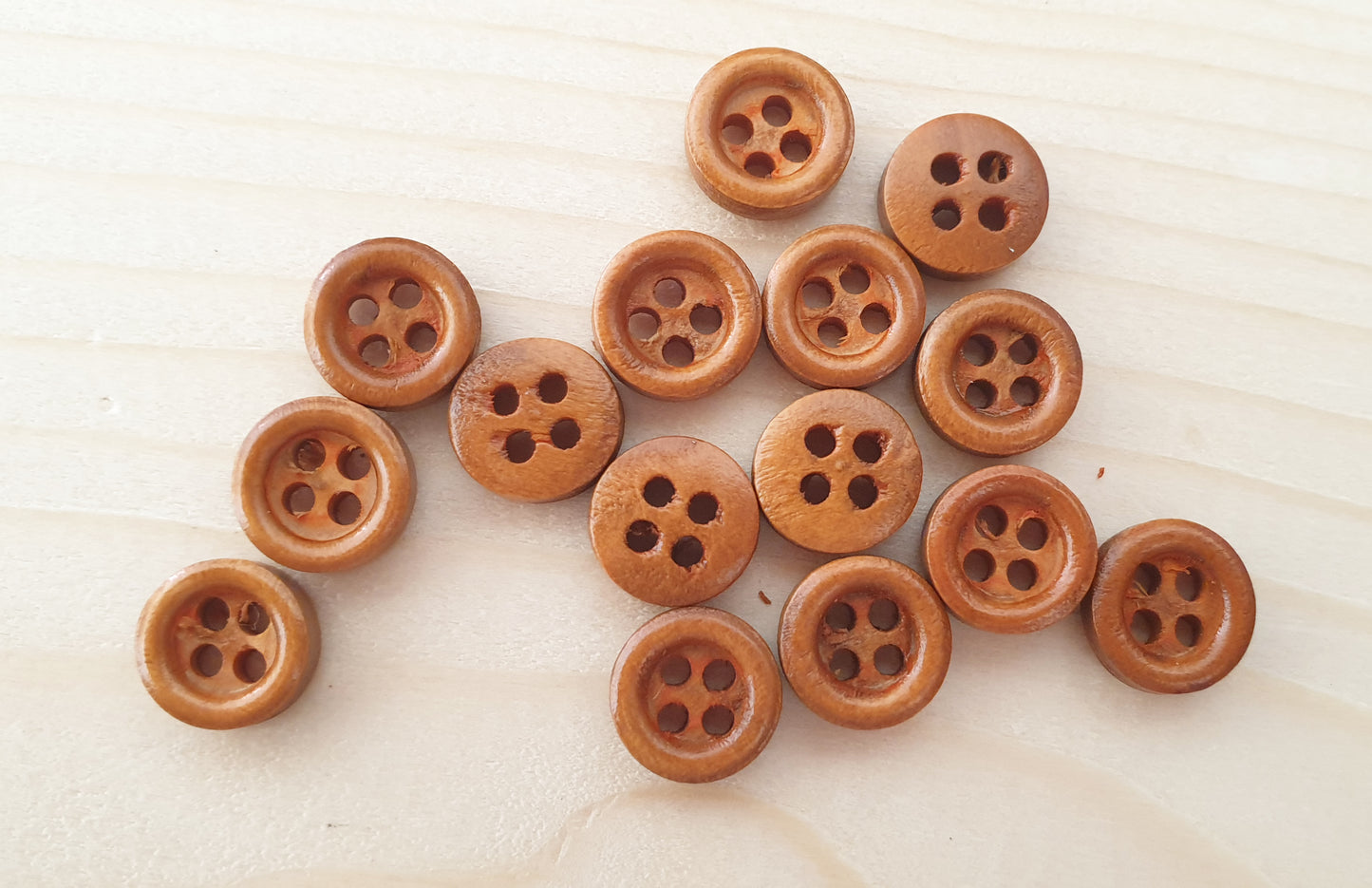 4-HOLE MINI Peanut Brown / 9mm / Set of 8 buttons / Wooden Buttons / Sewing Buttons