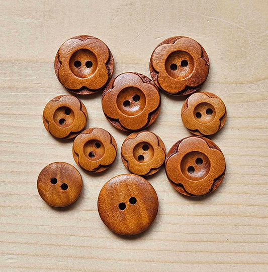 VINTAGE FLOWER Round Brown / 15-20mm / Set of 6 buttons / Wooden buttons / Sewing Buttons