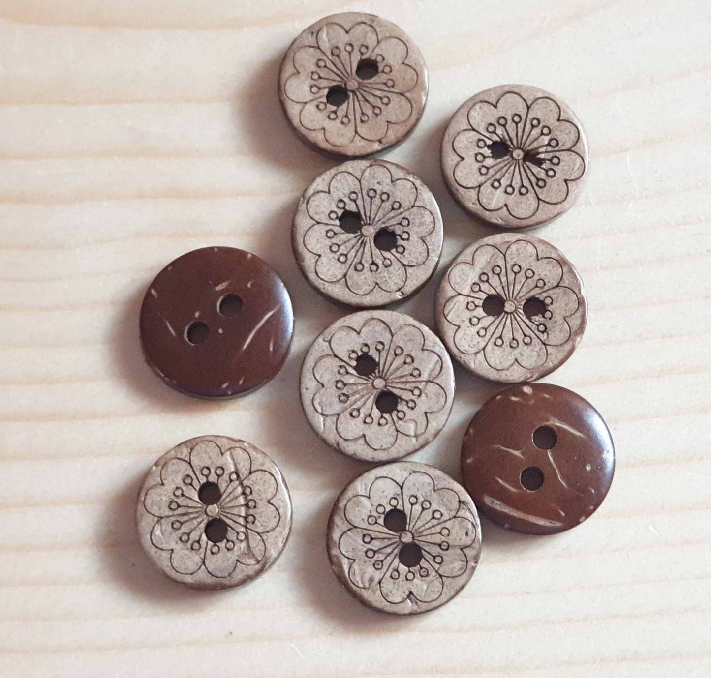 COCO AFRICAN VIOLETS / 12.5mm / Coconut Buttons / Sewing Buttons