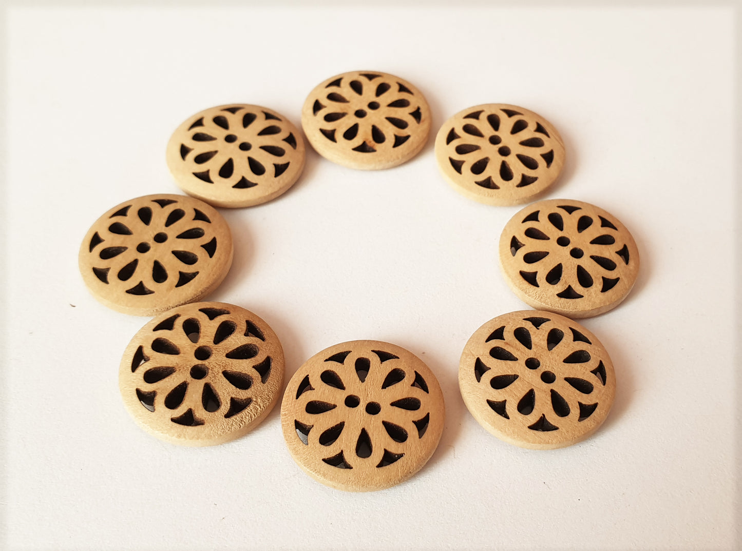 AVENS / 20mm - 6 buttons / Unvarnished Wooden Filigree Buttons / Sewing Buttons