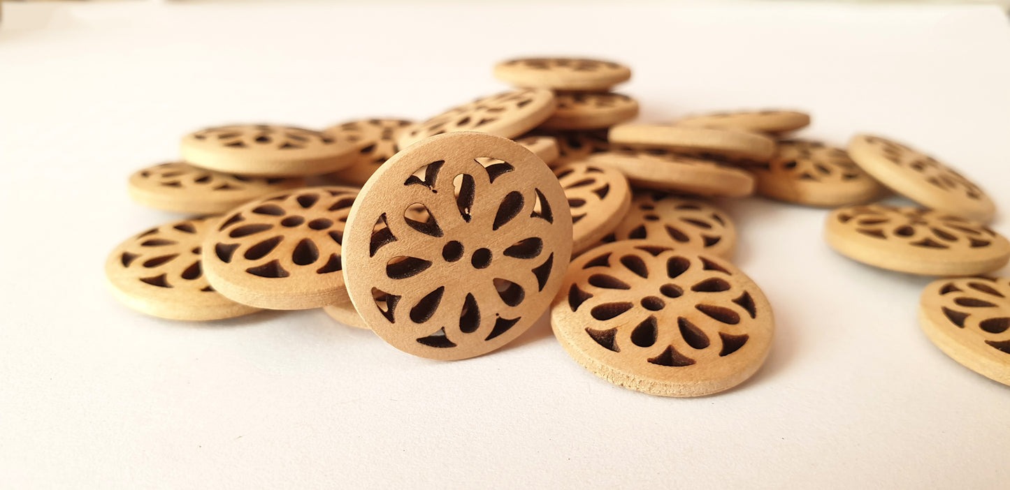 AVENS / 20mm - 6 buttons / Unvarnished Wooden Filigree Buttons / Sewing Buttons