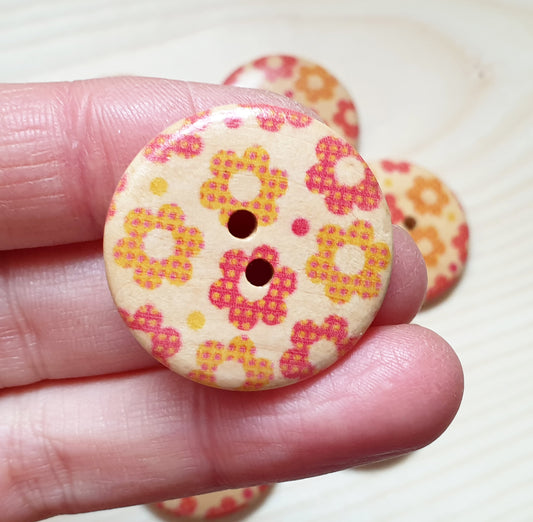 BABY DAISIES - RY Dots / 30mm / Set of 7 buttons / Wooden Buttons / Sewing Buttons