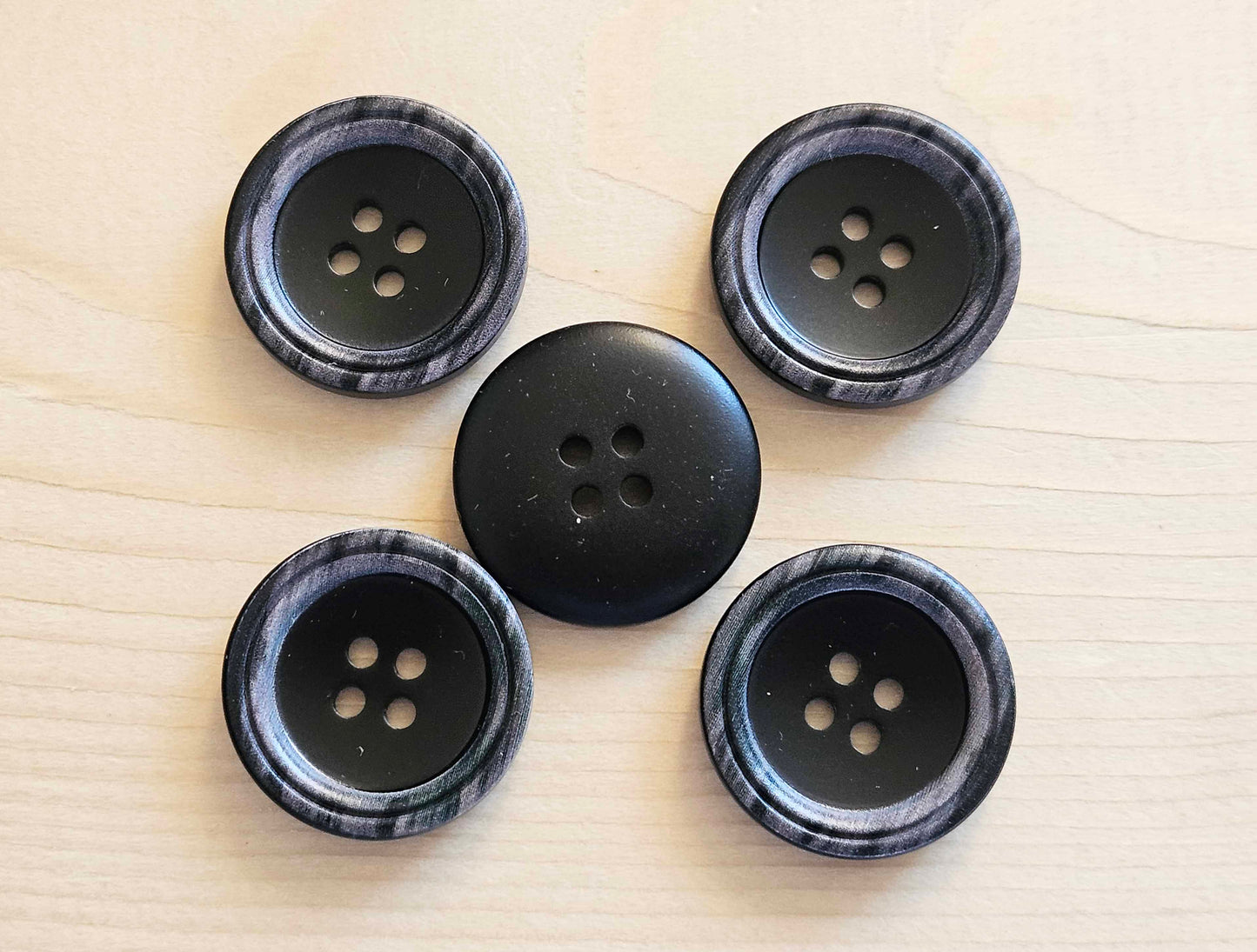 BLACK MARBLE EDGE / 25mm - 6 buttons / Resin Buttons / Sewing Buttons