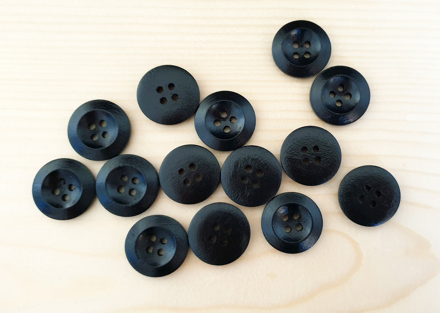 WEDGE EDGE BLACK / 12.5-25mm / Wooden Buttons / Sewing Buttons