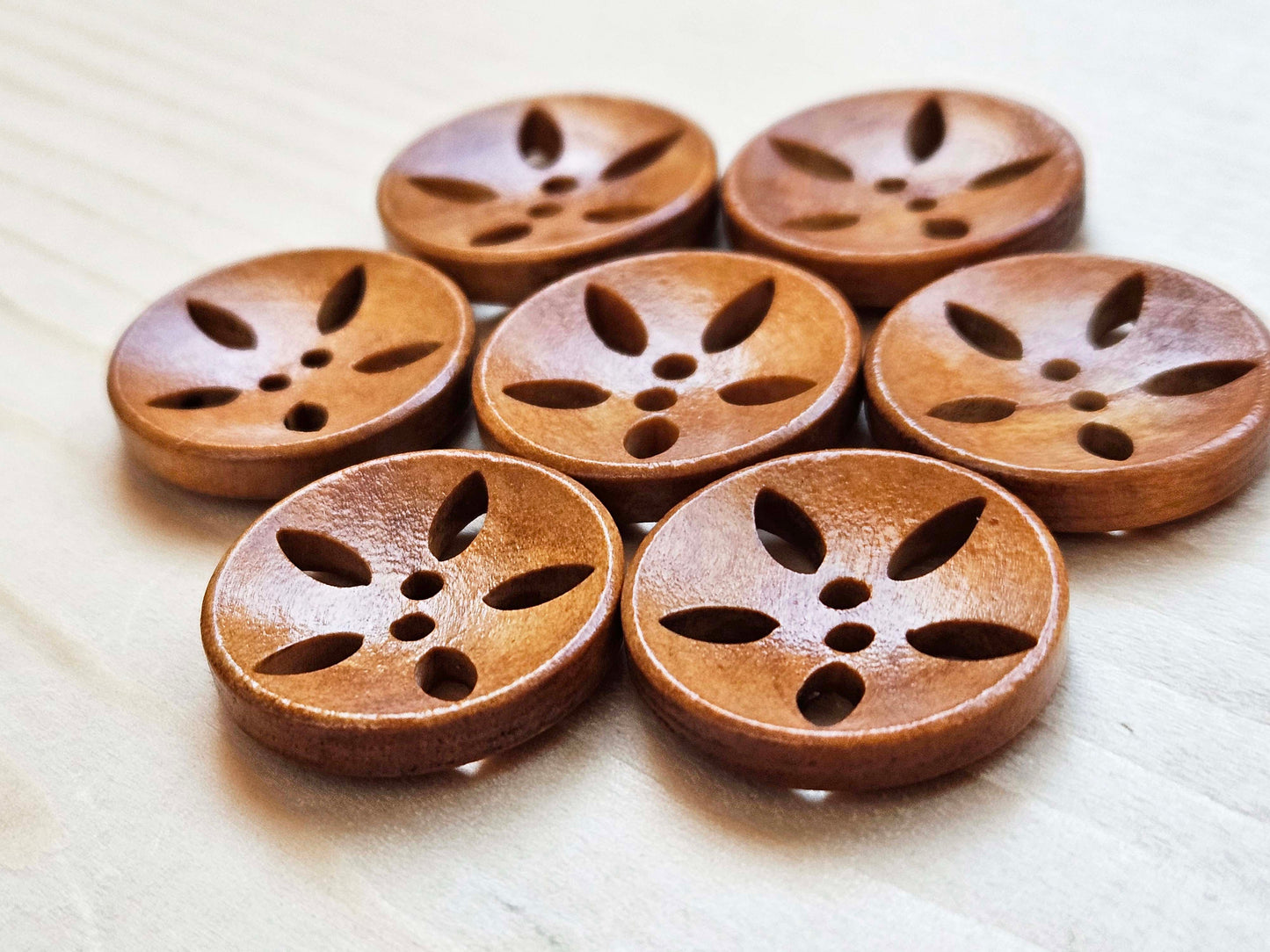 BRYONY / 20mm / Set of 6 buttons / Wooden Filigree Buttons / Flower Buttons / Sewing Buttons