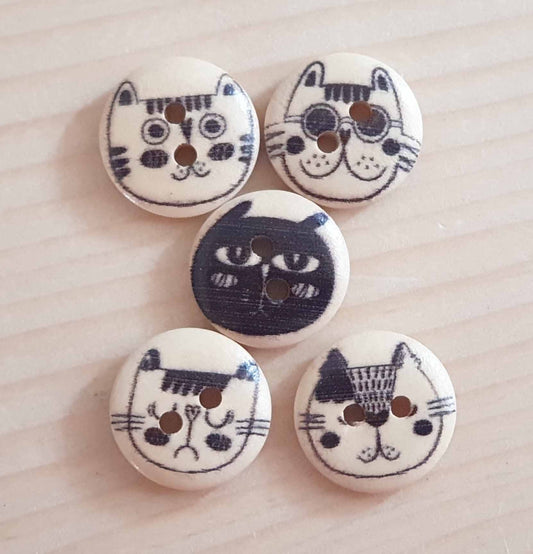 BLACK & WHITE CAT/ 15mm / Wooden Buttons / Sewing Buttons