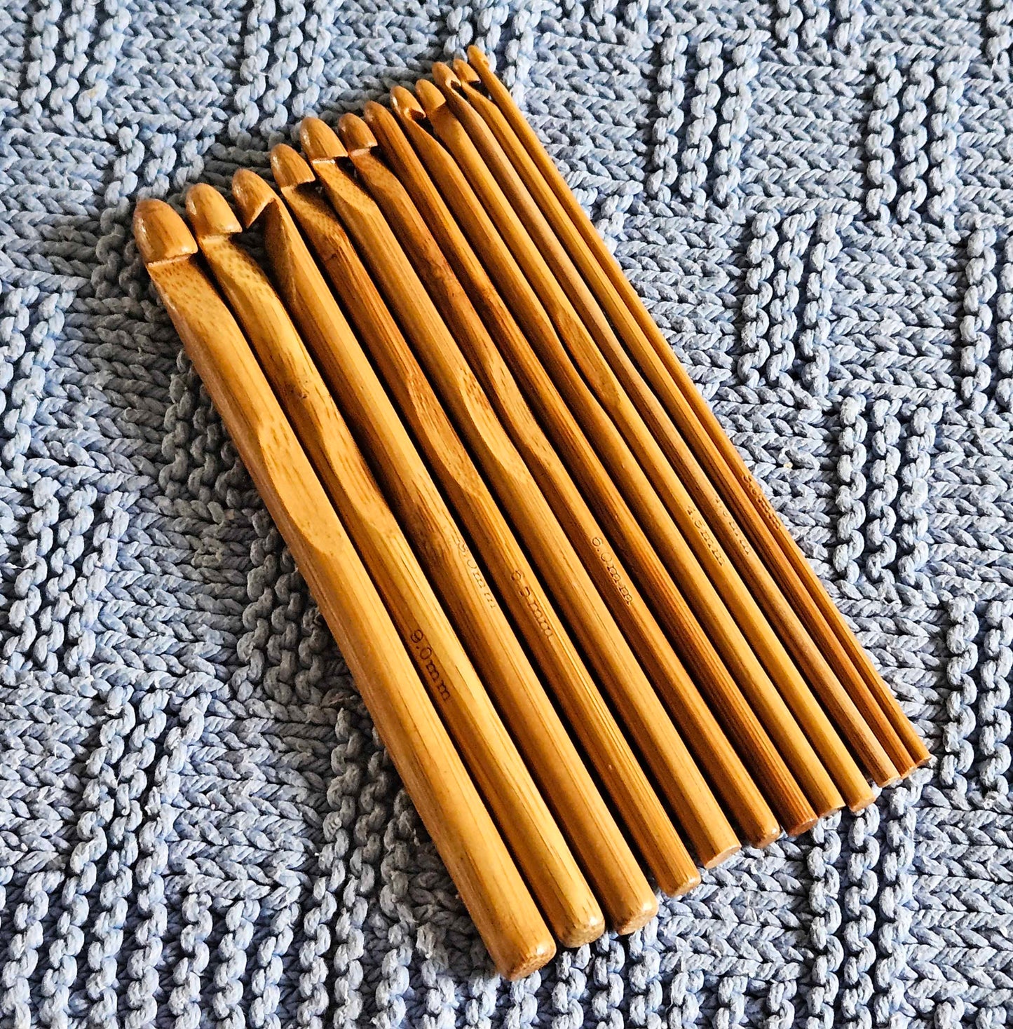 BAMBOO CROCHET HOOK Set / 15cm - 12 pieces / Carbonized Bamboo Hooks / Crochet Tools