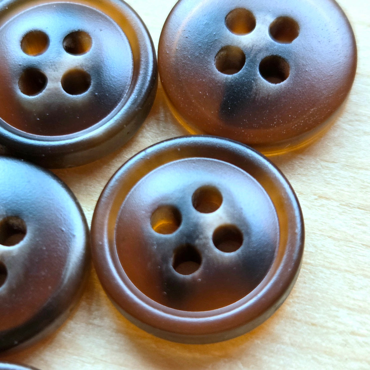 Bearwood / Resin Buttons / 11mm (Set of 10)