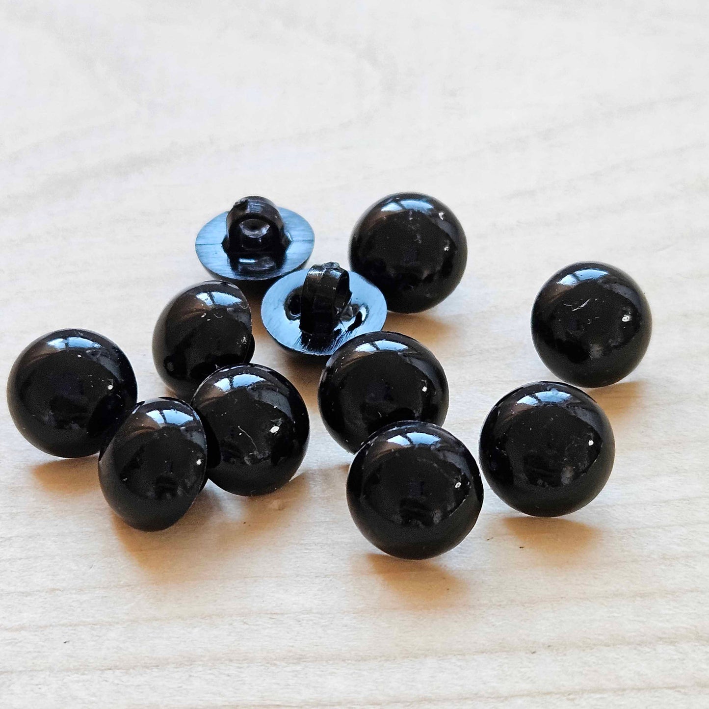 BLACK DOME Shank / 11mm - 8 buttons / Acrylic Shank Buttons / Sewing Buttons