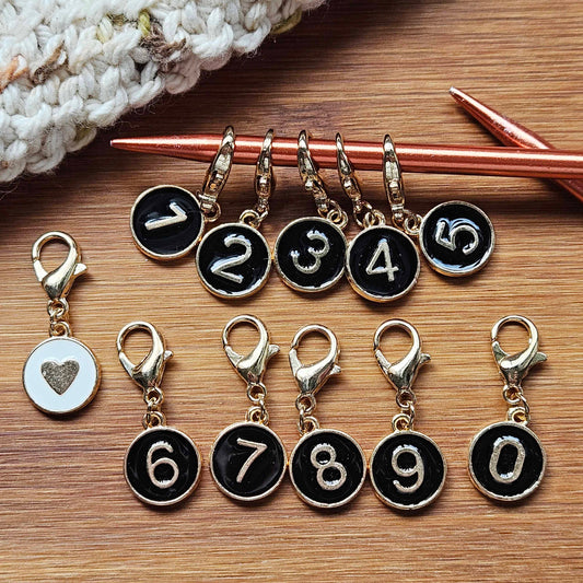 BLACK NUMBERED & White Heart / 11pcs / Numbered Stitch Markers / Row Counter Markers / Crochet Knitting Stitch Markers / Notions