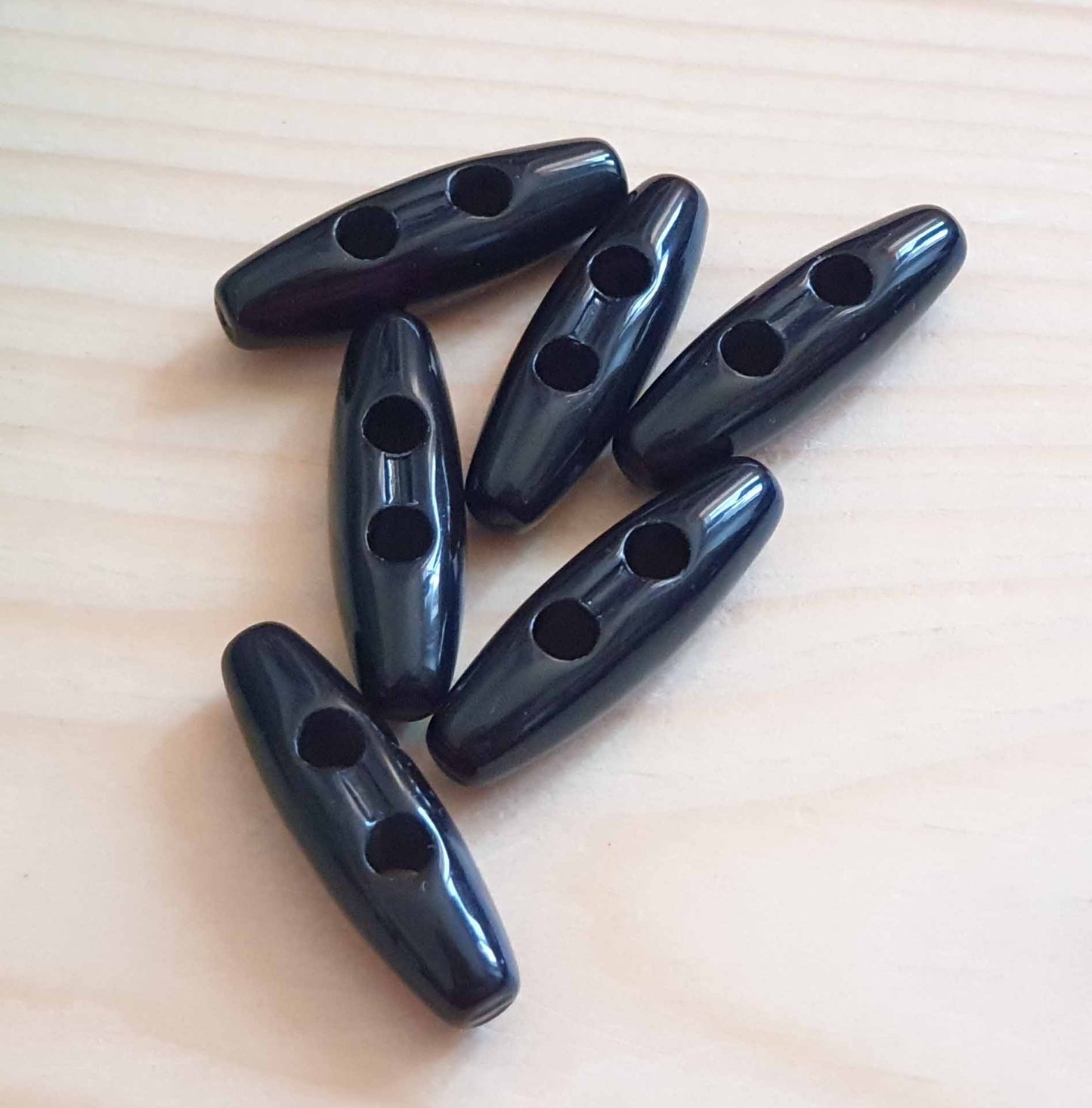 RESIN TOGGLE BLACK  / 24-38mm / Resin Buttons / Sewing Buttons