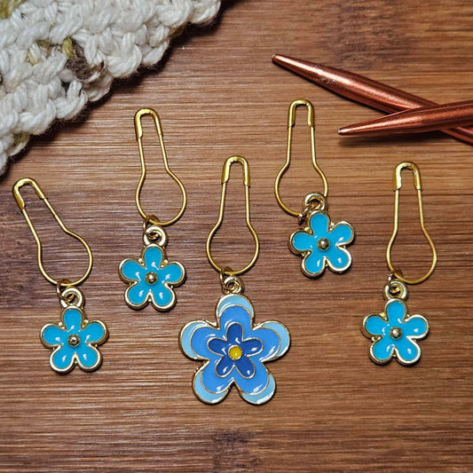 BLUE DAISIES - 5 pieces / Knitting Crochet Stitch Markers / Notions