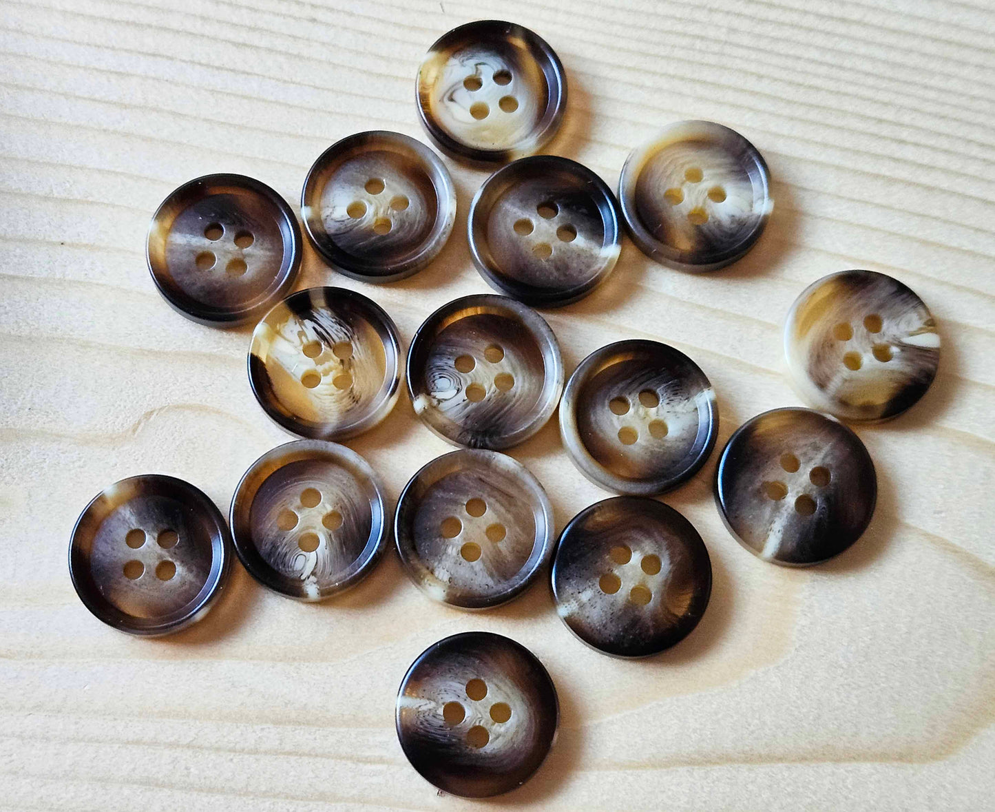 BROWN ROCKY MOUNTAIN  / 18-28mm / Resin Buttons / Sewing Buttons