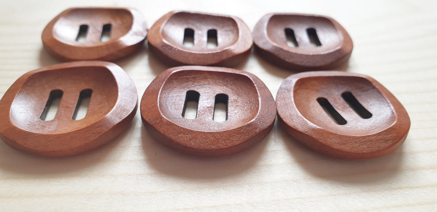 BUCKLE BROWN / 30mm / Set of 6 buttons / Wooden Buttons / Sewing Button