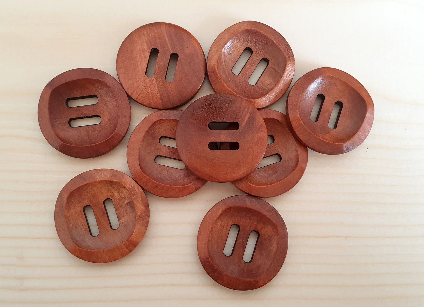 BUCKLE BROWN / 30mm / Set of 6 buttons / Wooden Buttons / Sewing Button