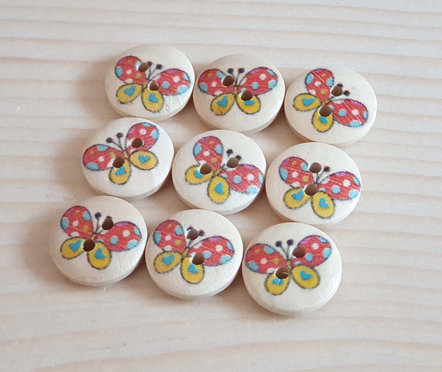 BUTTERFLY / 15mm / Wooden Buttons / Sewing Buttons