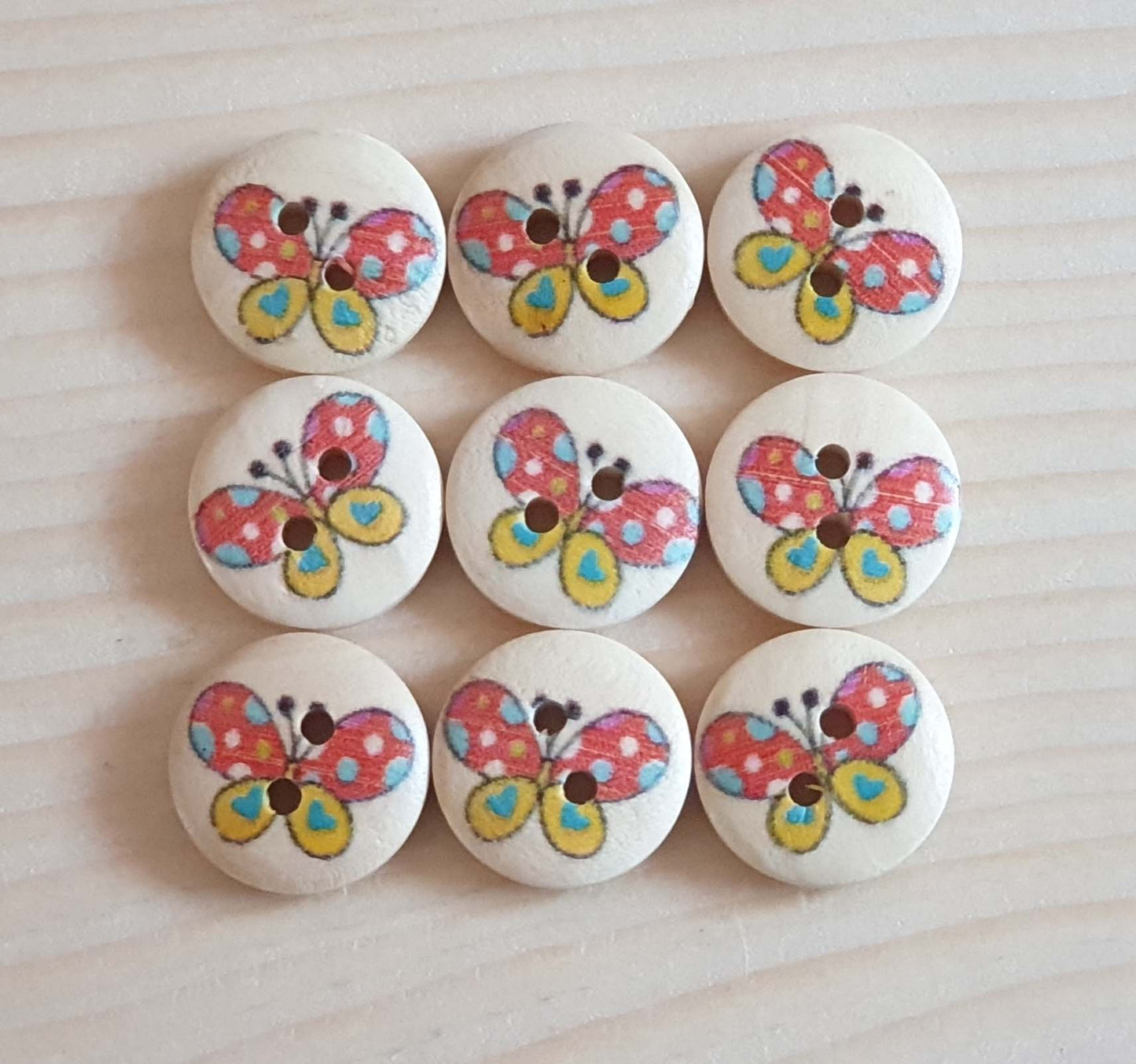 BUTTERFLY / 15mm / Wooden Buttons / Sewing Buttons