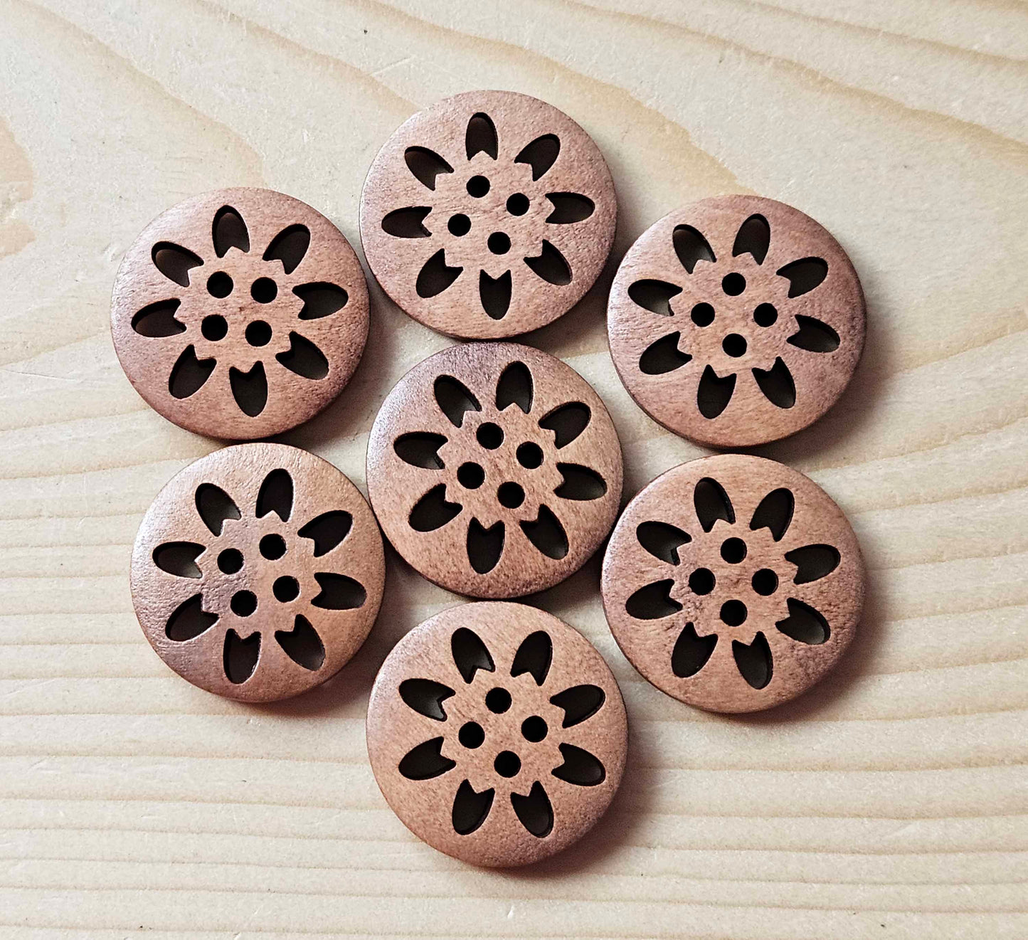 CARNATION BROWN / 25mm / Wooden Filigree Buttons / Sewing Buttons