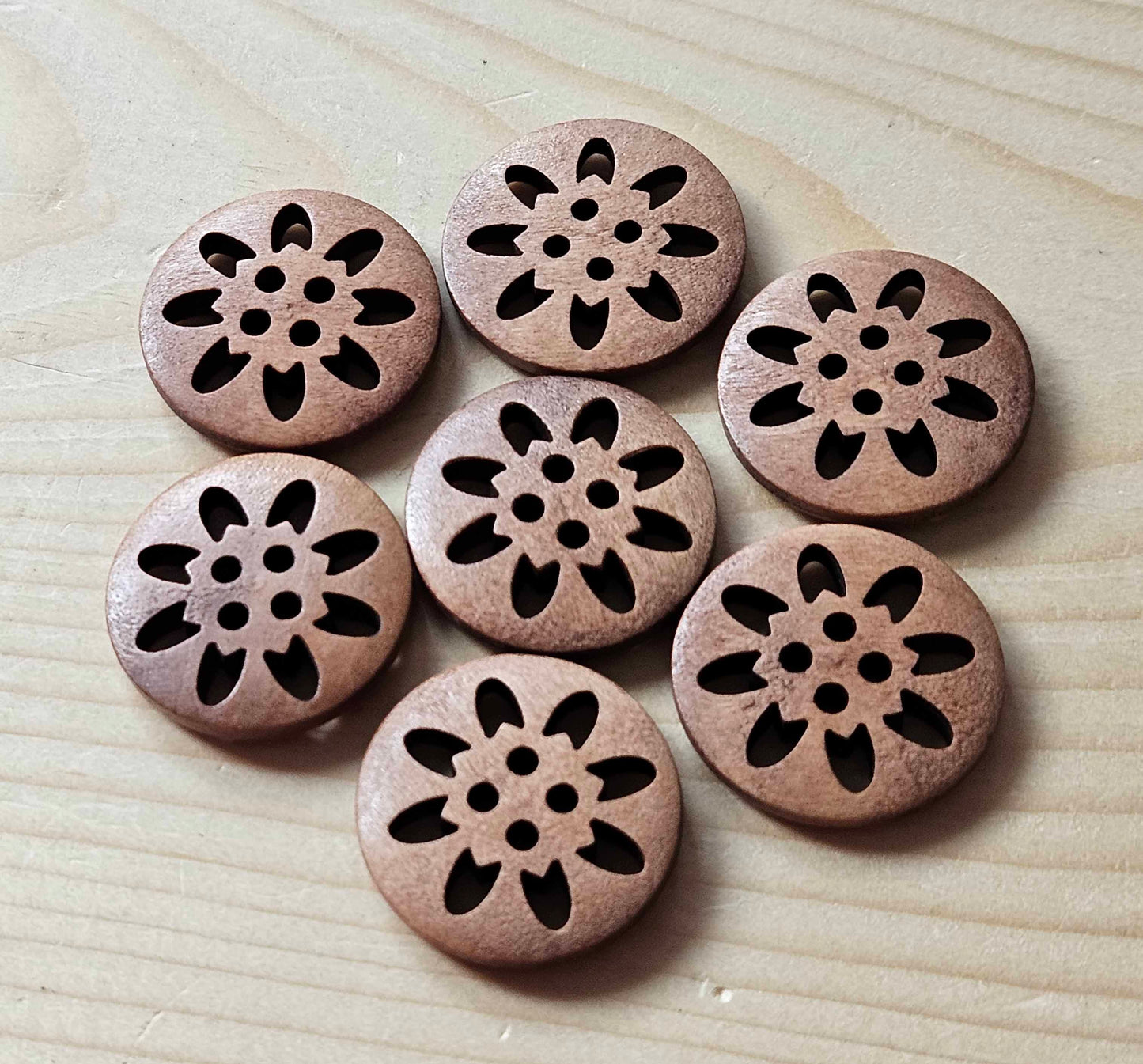 CARNATION BROWN / 25mm / Wooden Filigree Buttons / Sewing Buttons