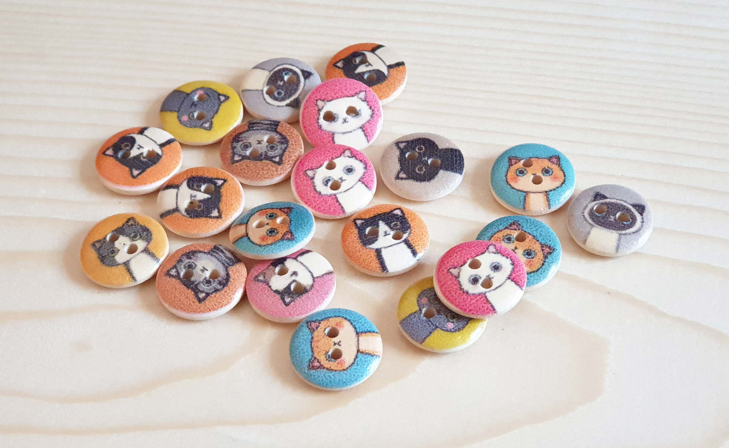 CAT FAMILY / 15mm / Wooden Buttons / Sewing Buttons