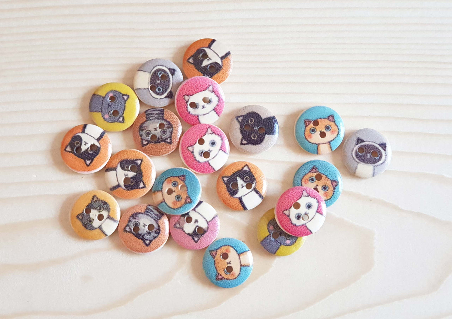 CAT FAMILY / 15mm / Wooden Buttons / Sewing Buttons