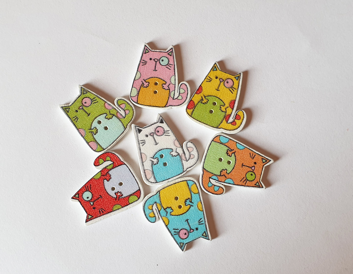 Clearance // Chubby Cat / Wooden Buttons (Set of 8)