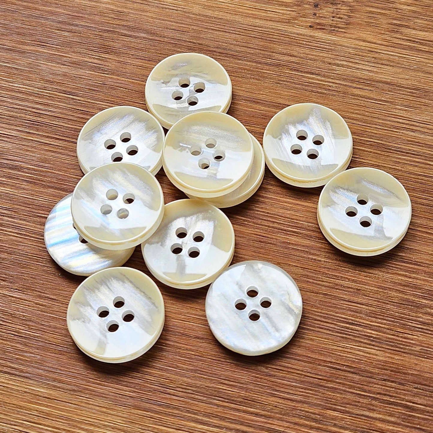 Clearance // CITRINE / Resin Buttons / 15-18mm (Set of 6)