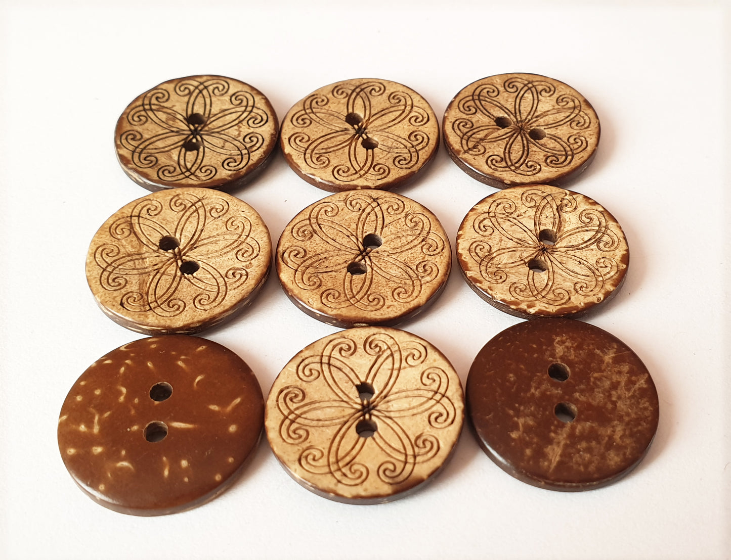 COCO CLEMATIS / 12.5-20mm / Coconut Buttons / Sewing Buttons