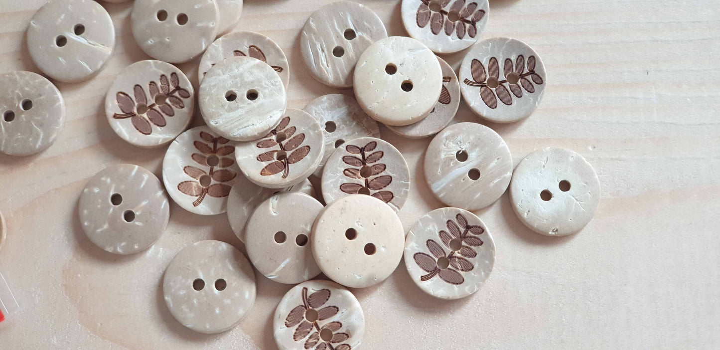 COCO BUTTON FERN / 11-18mm / Coconut Buttons / Sewing Buttons