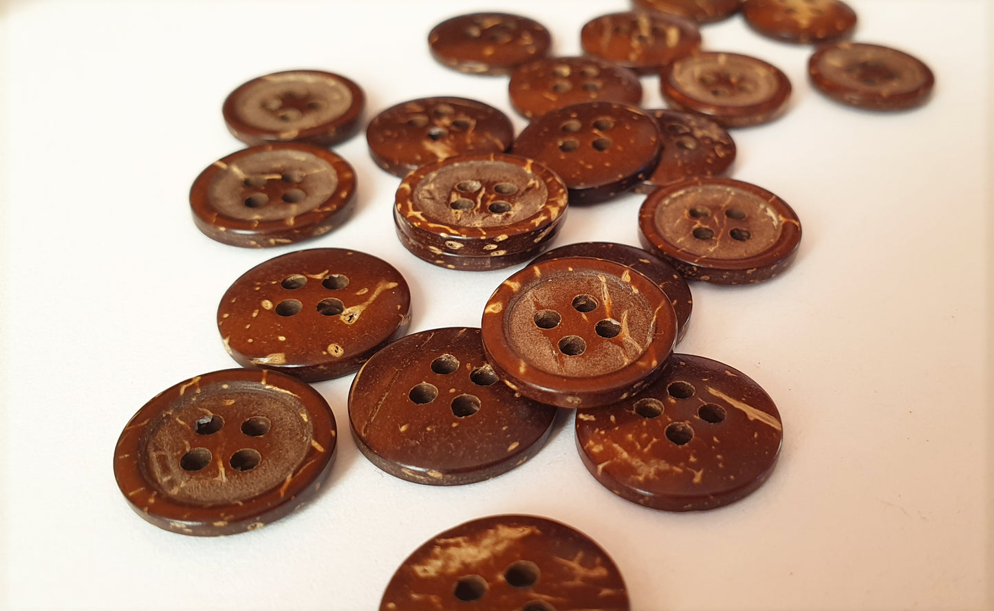 COCO RAISED EDGE / 15mm / Coconut Buttons / Sewing Buttons