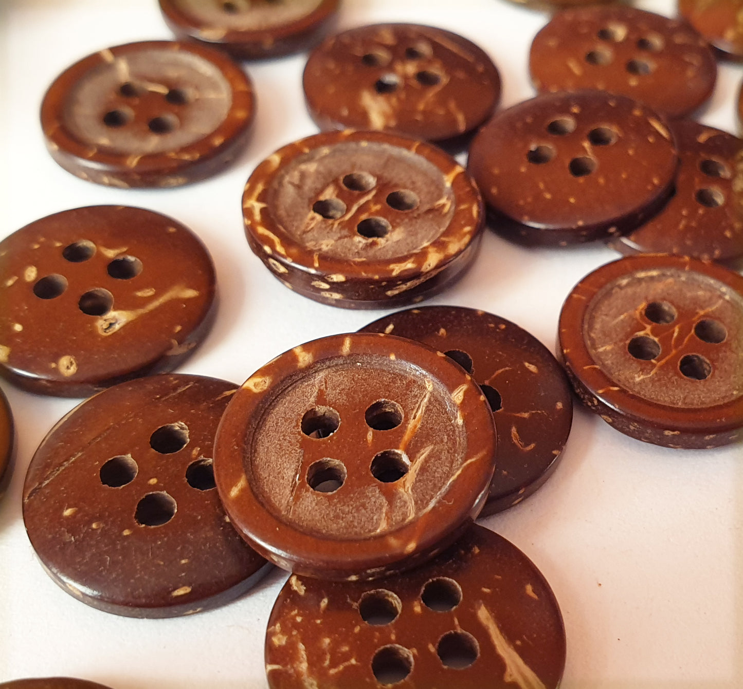 COCO RAISED EDGE / 15mm / Coconut Buttons / Sewing Buttons