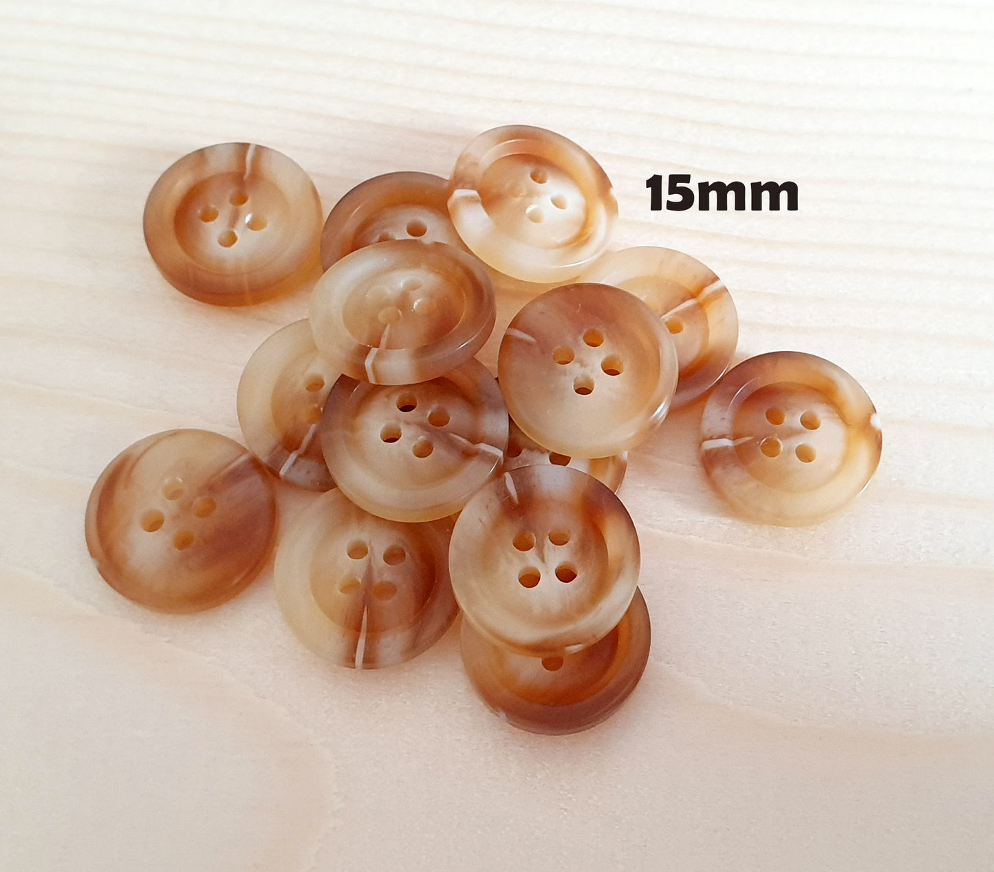 VINTAGE CREAM MARBLE / 15-30mm / Resin Buttons / Sewing Buttons