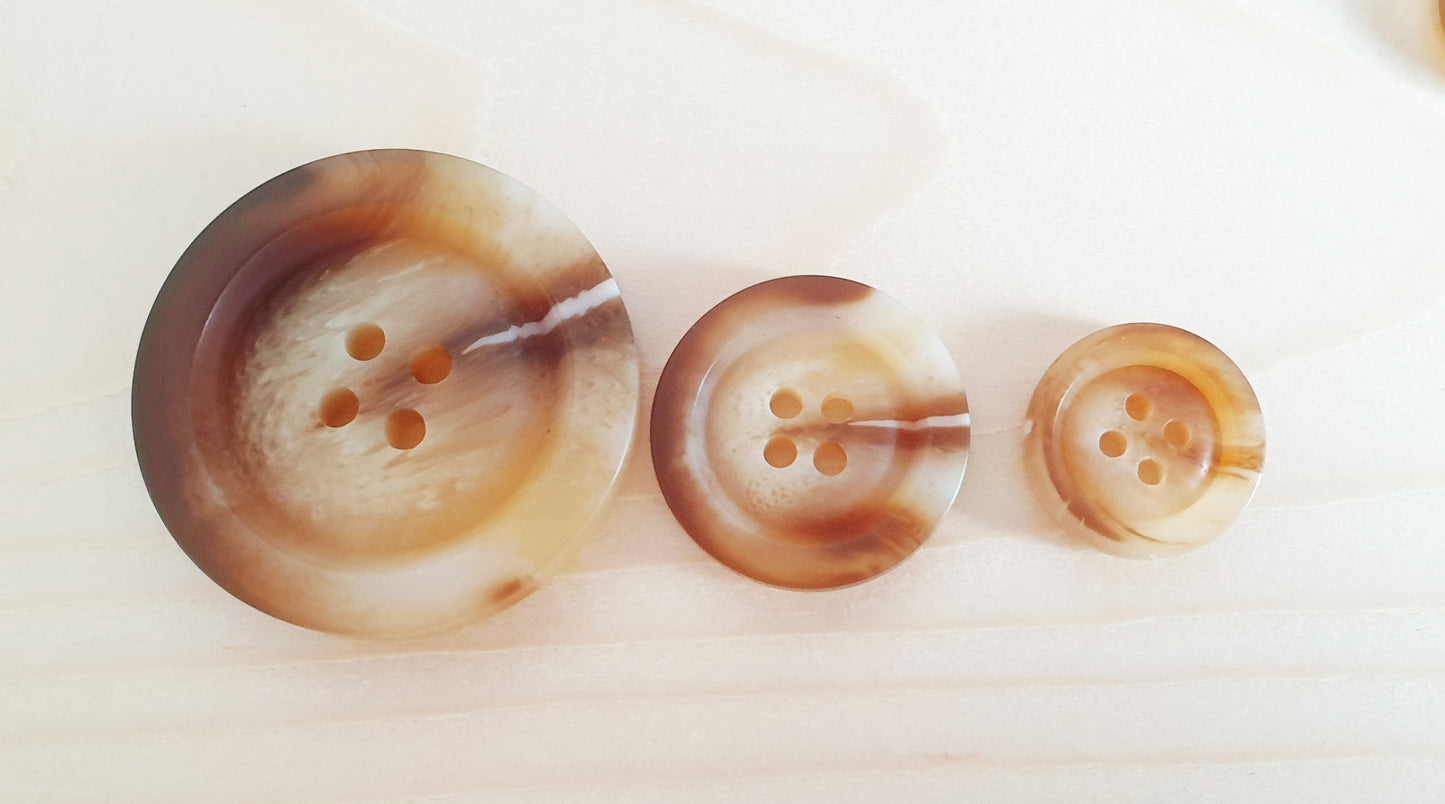 VINTAGE CREAM MARBLE / 15-30mm / Resin Buttons / Sewing Buttons